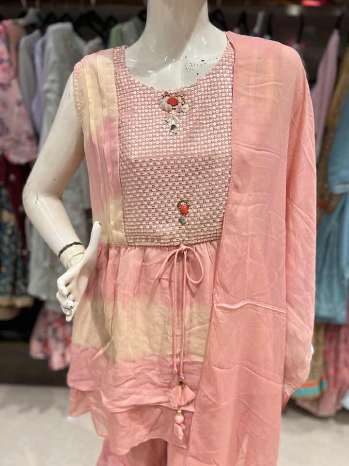 KIRAN GHARARA SUIT- 9001213