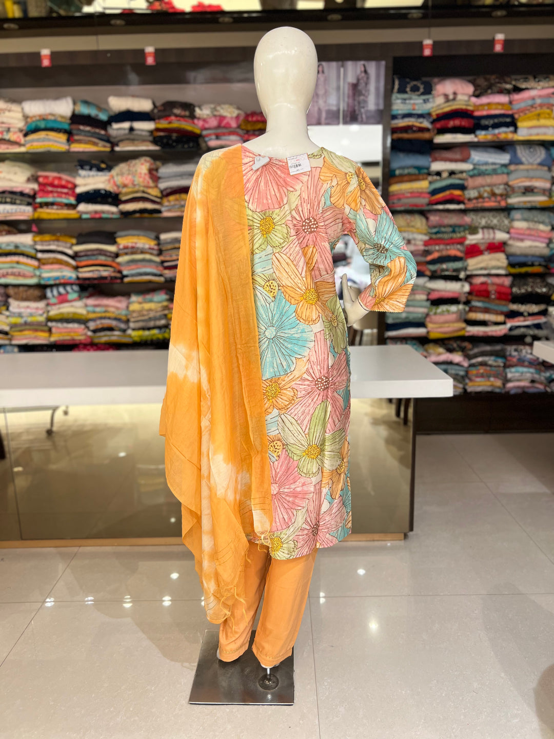 MENAKSHI DESIGN SUITS-IKC11