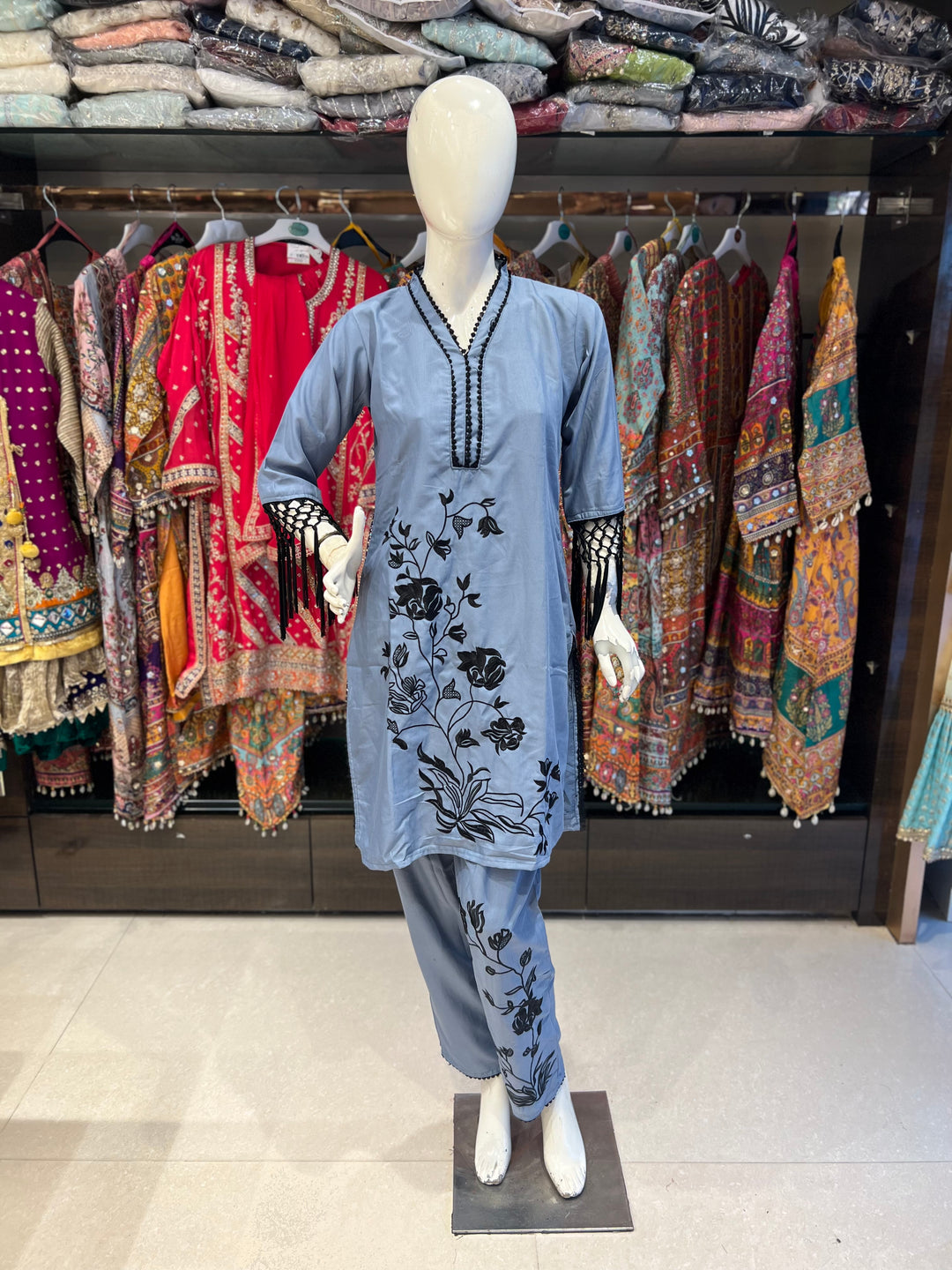 MAHIMA DESIGNER KURTI PANT THREAD WORK- KTK11