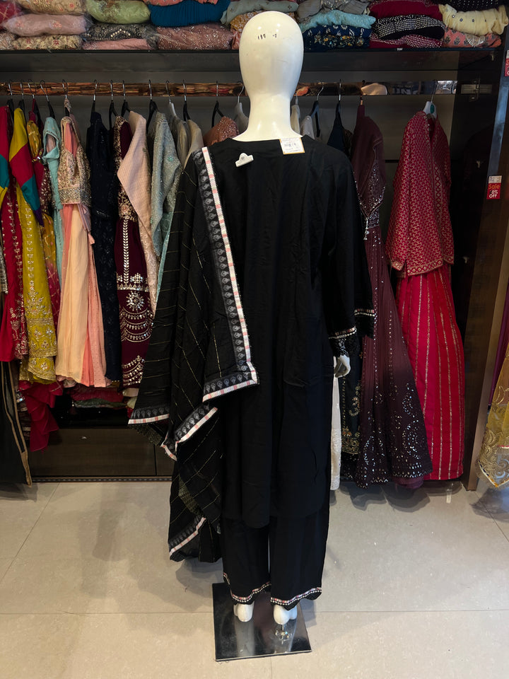 BLACK KARACHI SUIT-IKT08