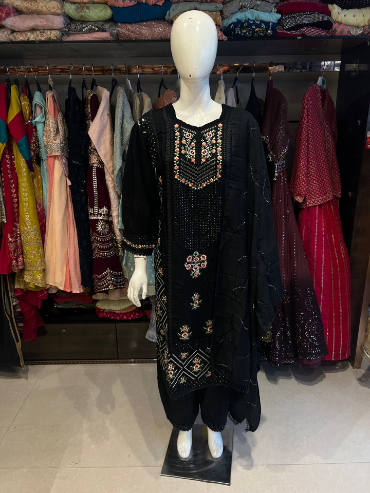 PLUS SIZE BLACK KARACHI SUIT-IKT003