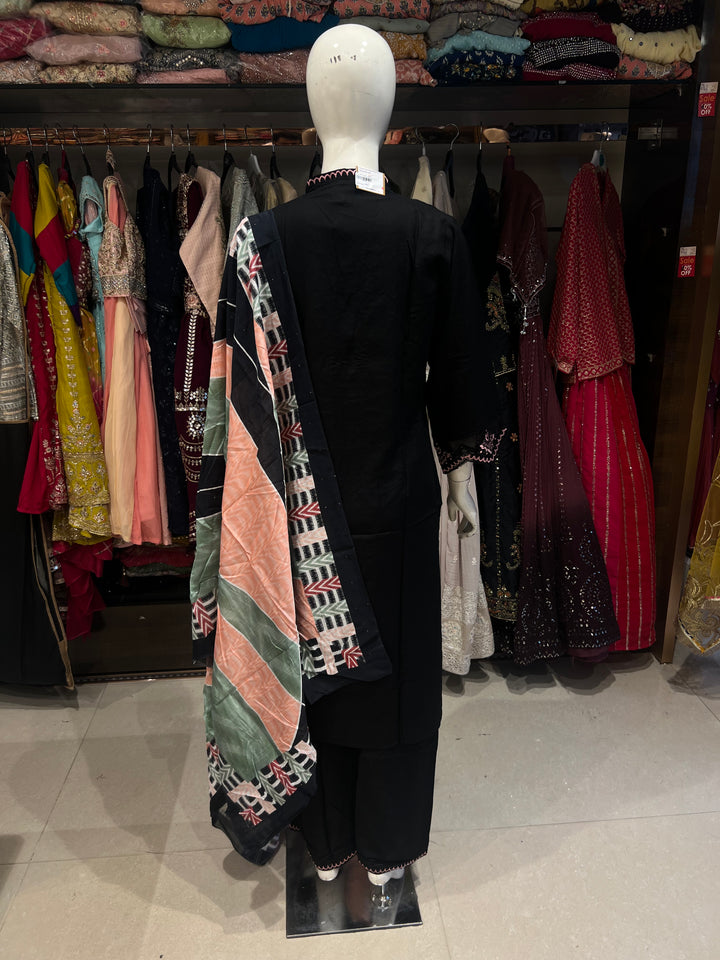 BLACK KARACHI SUIT-IKT17