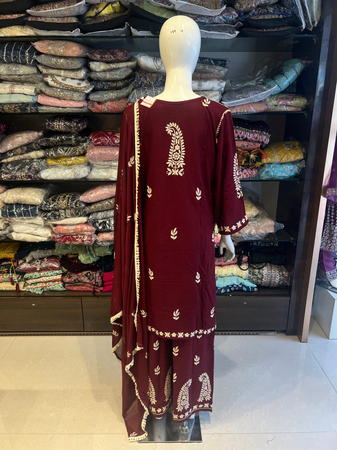 CHIKANKARI  SARARA SUIT -ikf19/