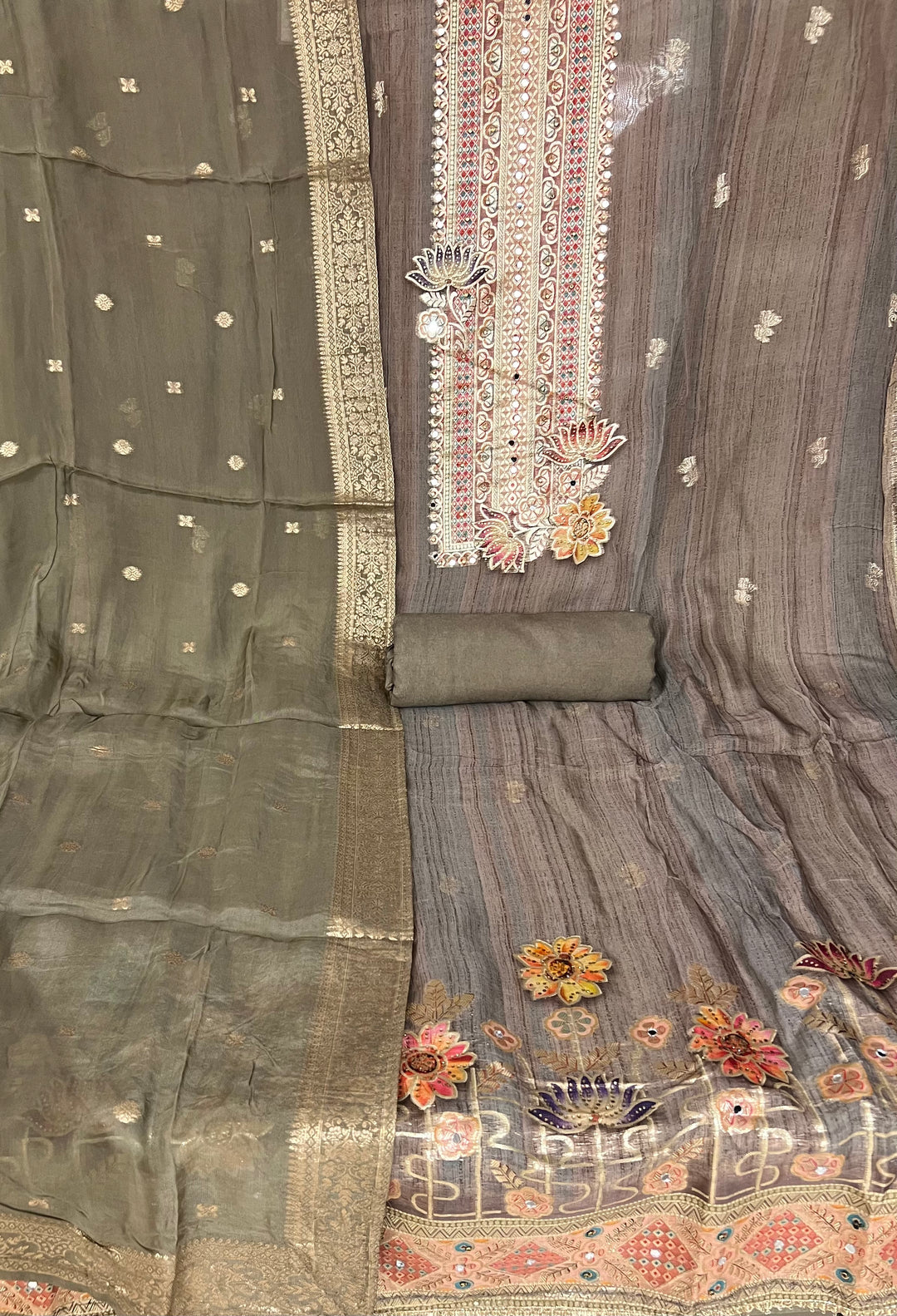 DESIGNER UNSTITCHED DRESS MATERIAL(BANARASI FABRIC)-BTH39