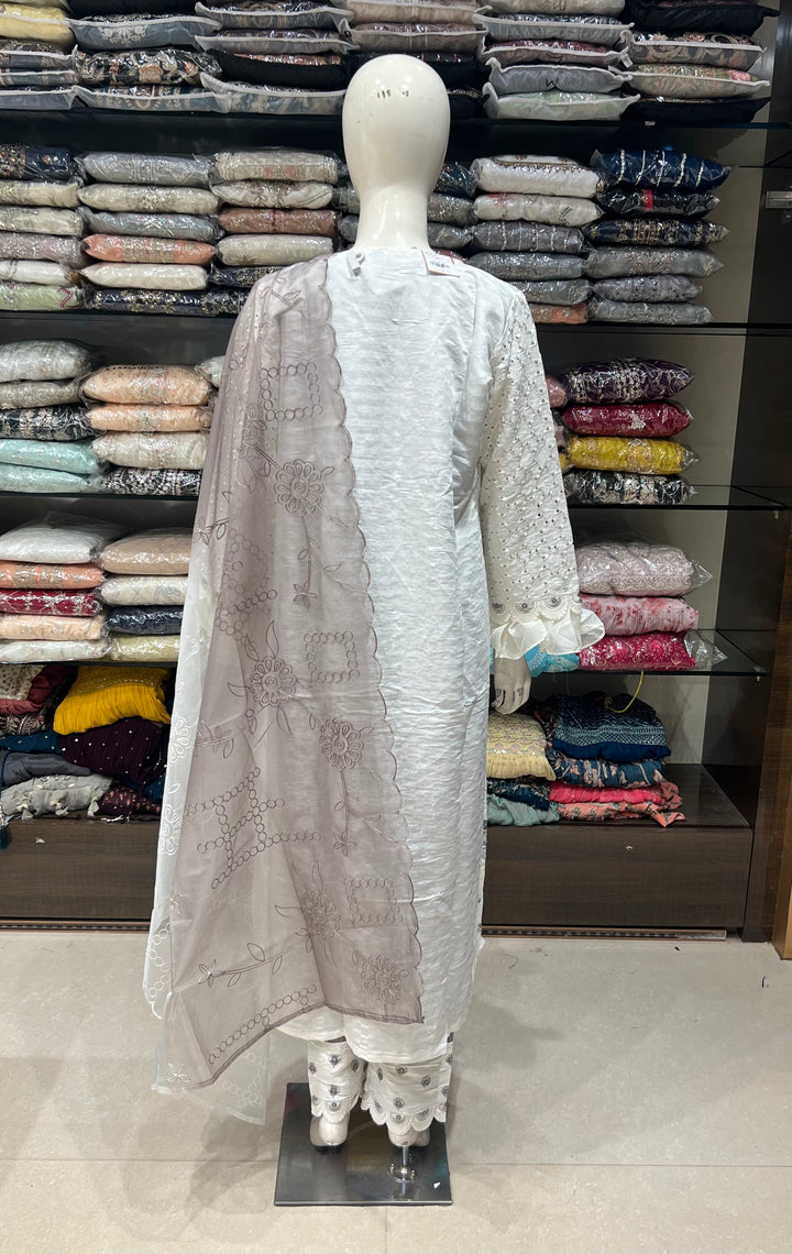 MARIYA PAKISTANI KARACHI SUITS WITH SCHIFFLI WORK -KMSQ03