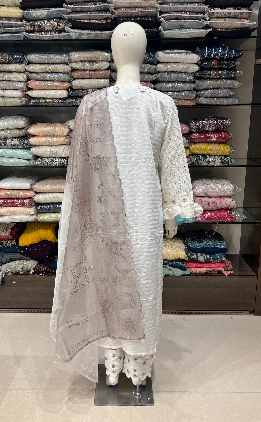 MARIYA PAKISTANI KARACHI SUITS WITH SCHIFFLI WORK -KMSQ03