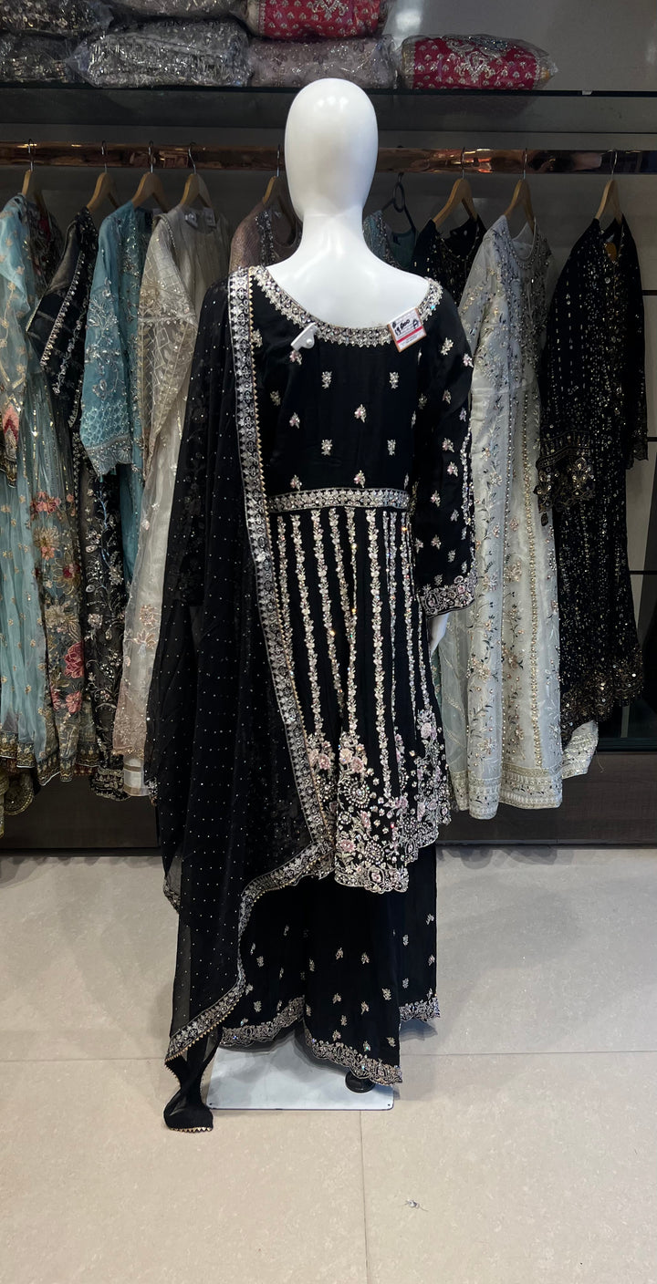 WORK DESIGNER SUIT - NEW 42/