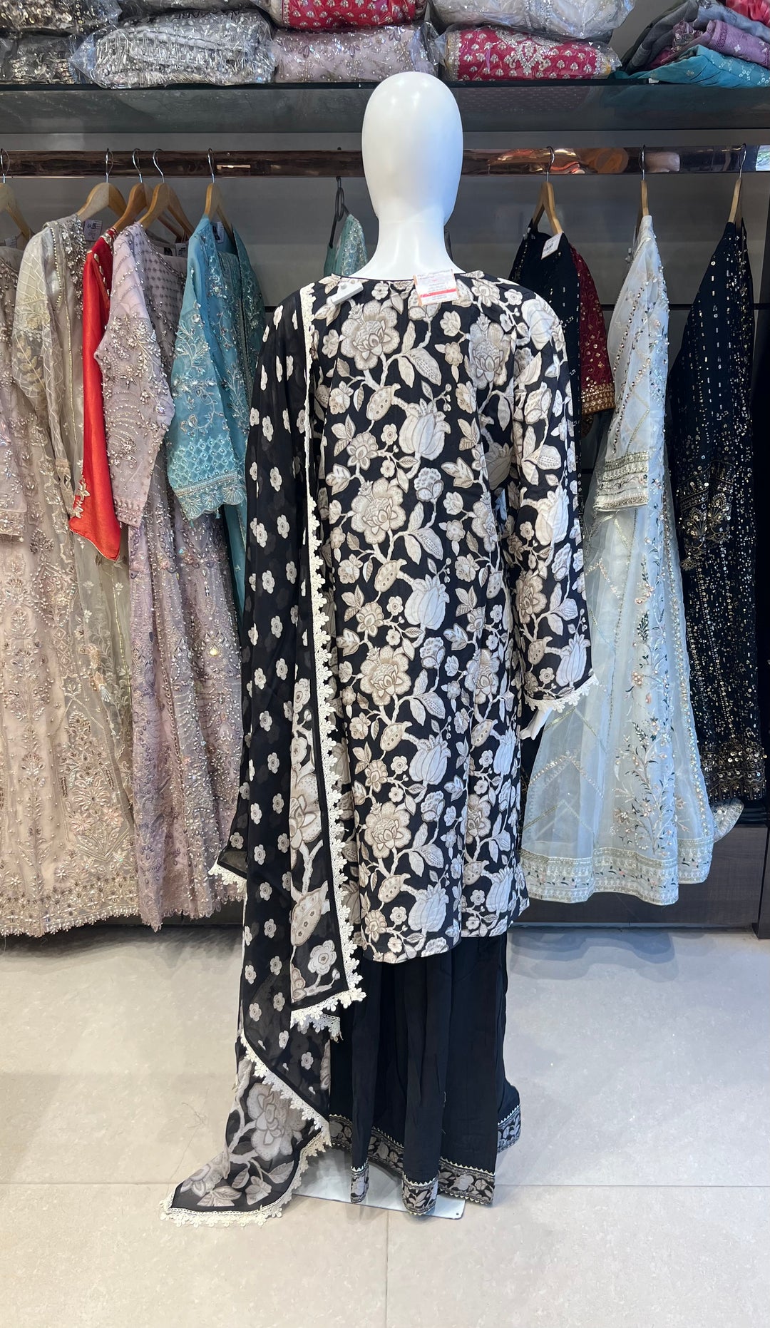 NEW MUSLEEN SILK SUIT - NEW 04/ BLACK