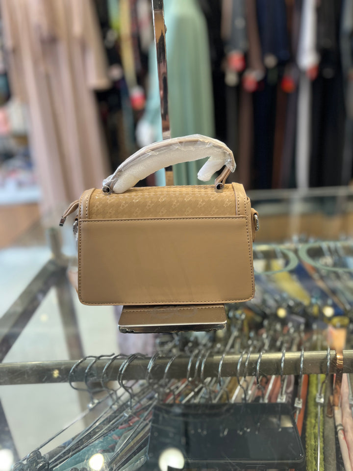 FANCY HAND BAG - BH18/GOLDEN/