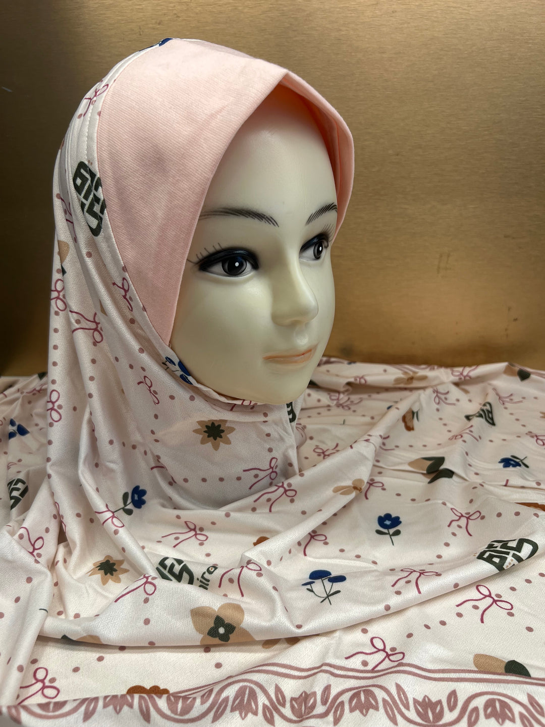 MALAYSIAN HIJAB Ready to Wear Super Hit PRINTED LYCRA Soft Fabric Pin-less plain Hijabs- BJ010