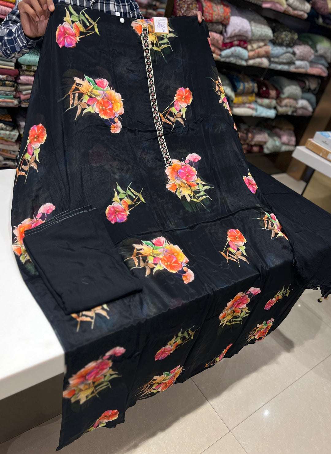 BLACK FLORAL UNSTITCHED _ HA180