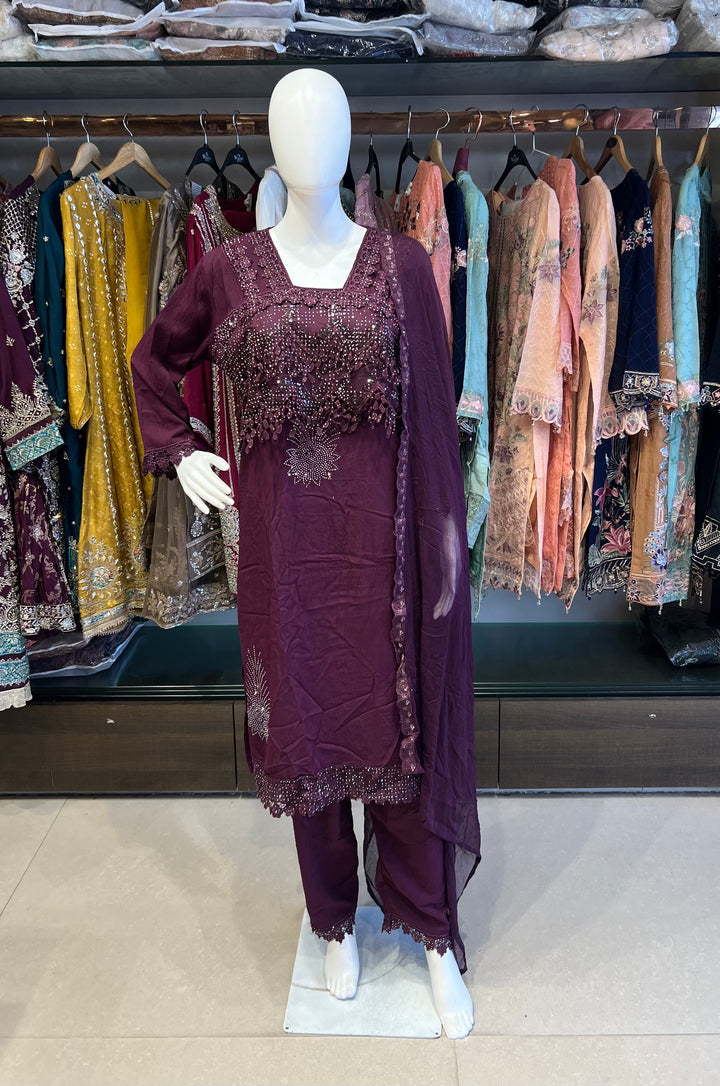 ALMAS EXCLUSIVE DESIGNER COLLECTIONS - NIKF01