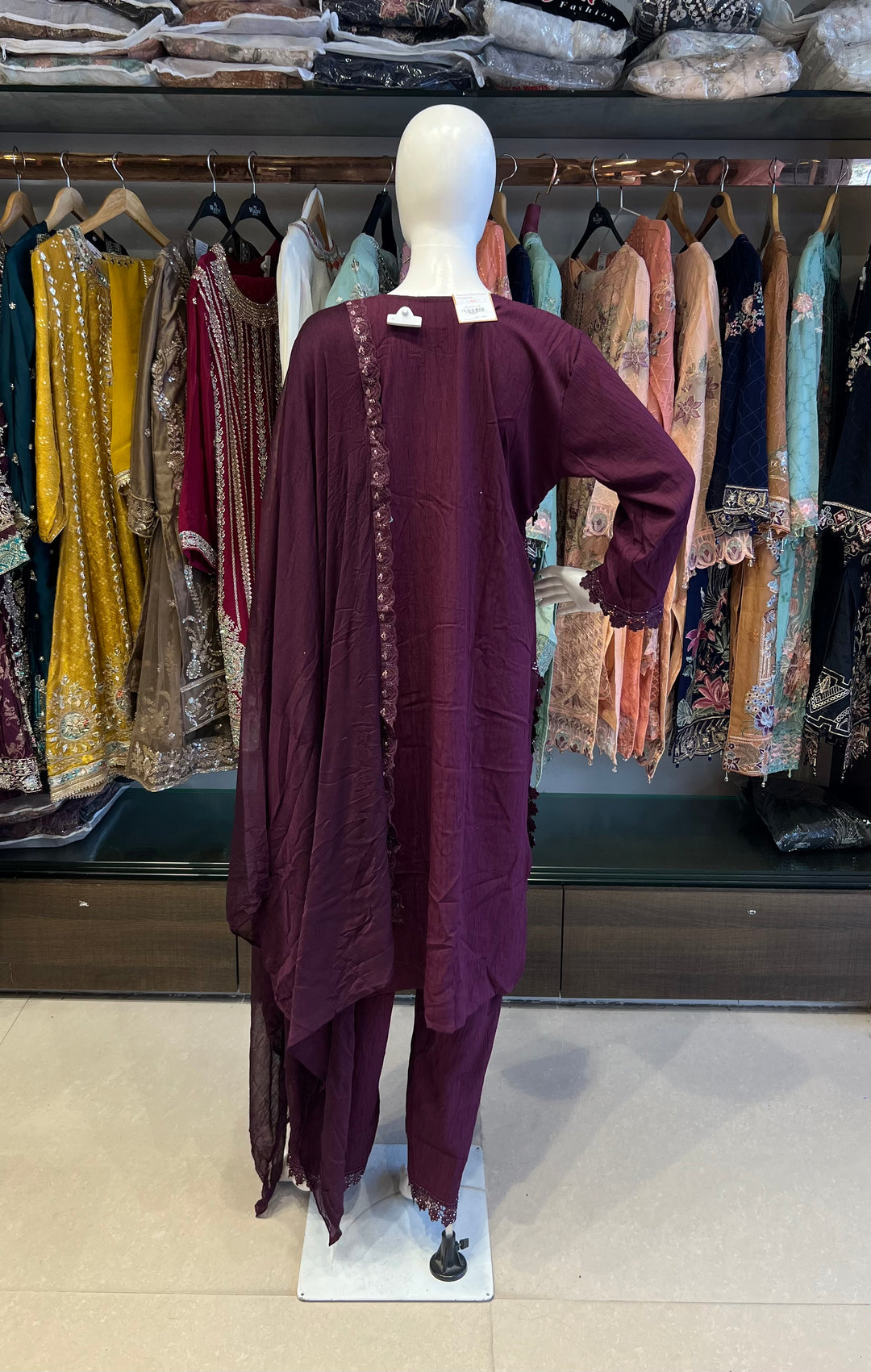 ALMAS EXCLUSIVE DESIGNER COLLECTIONS - NIKF01