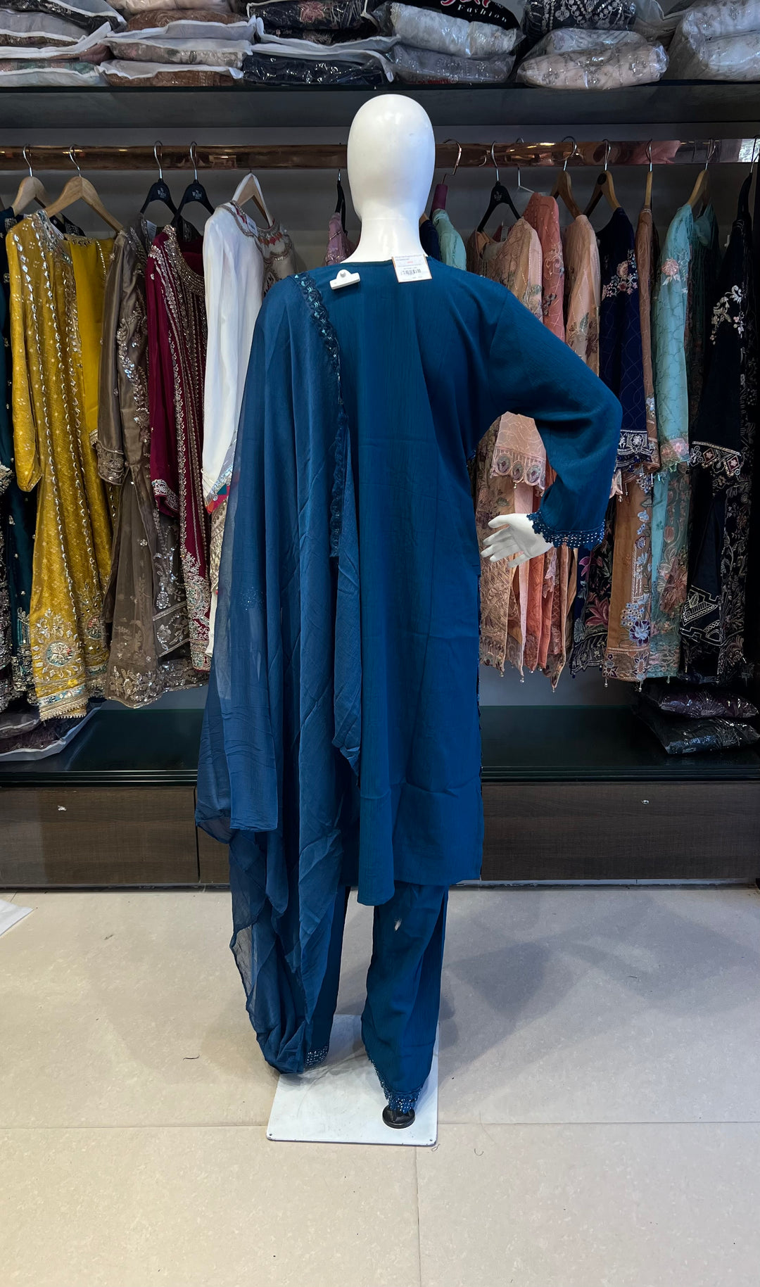 ALMAS EXCLUSIVE DESIGNER COLLECTIONS - NIKF01