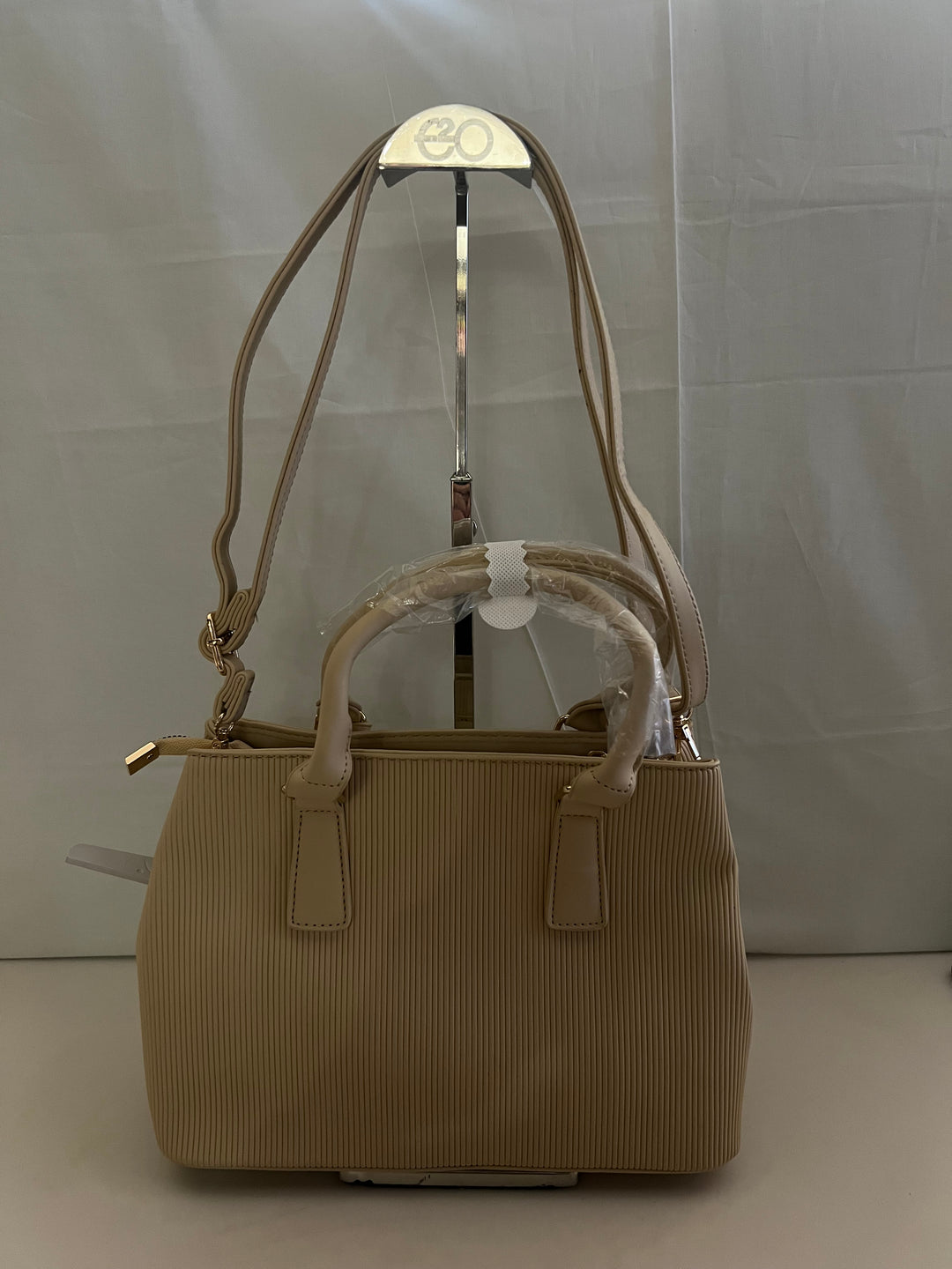 FANCY IMPORTED HAND BAGS - BH38