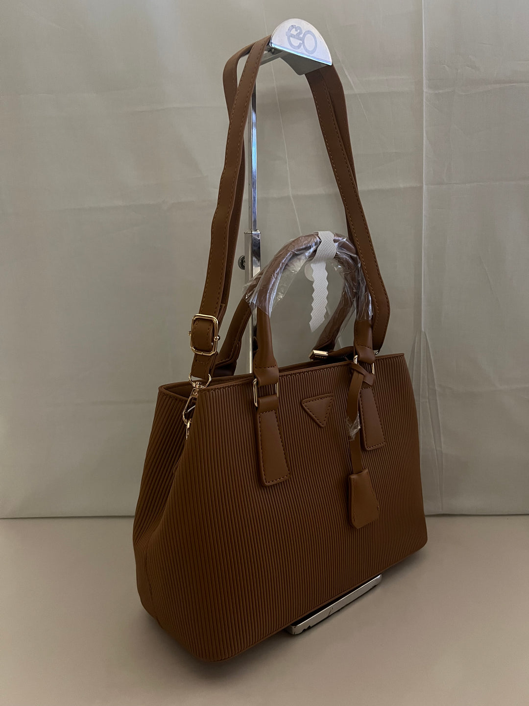 FANCY IMPORTED HAND BAGS - BH38