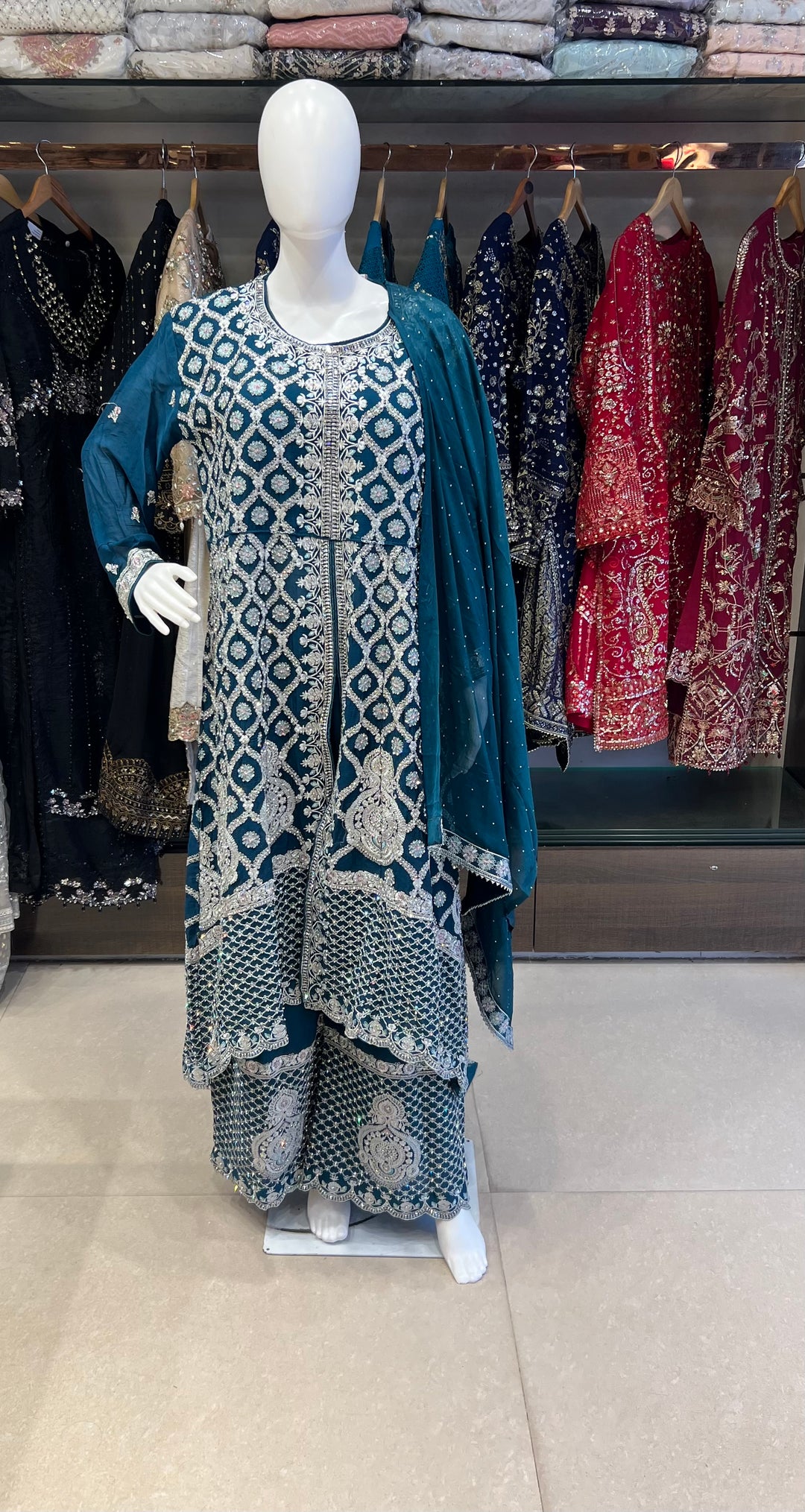 HANDWORK DESIGNER SUIT - MZEJ09