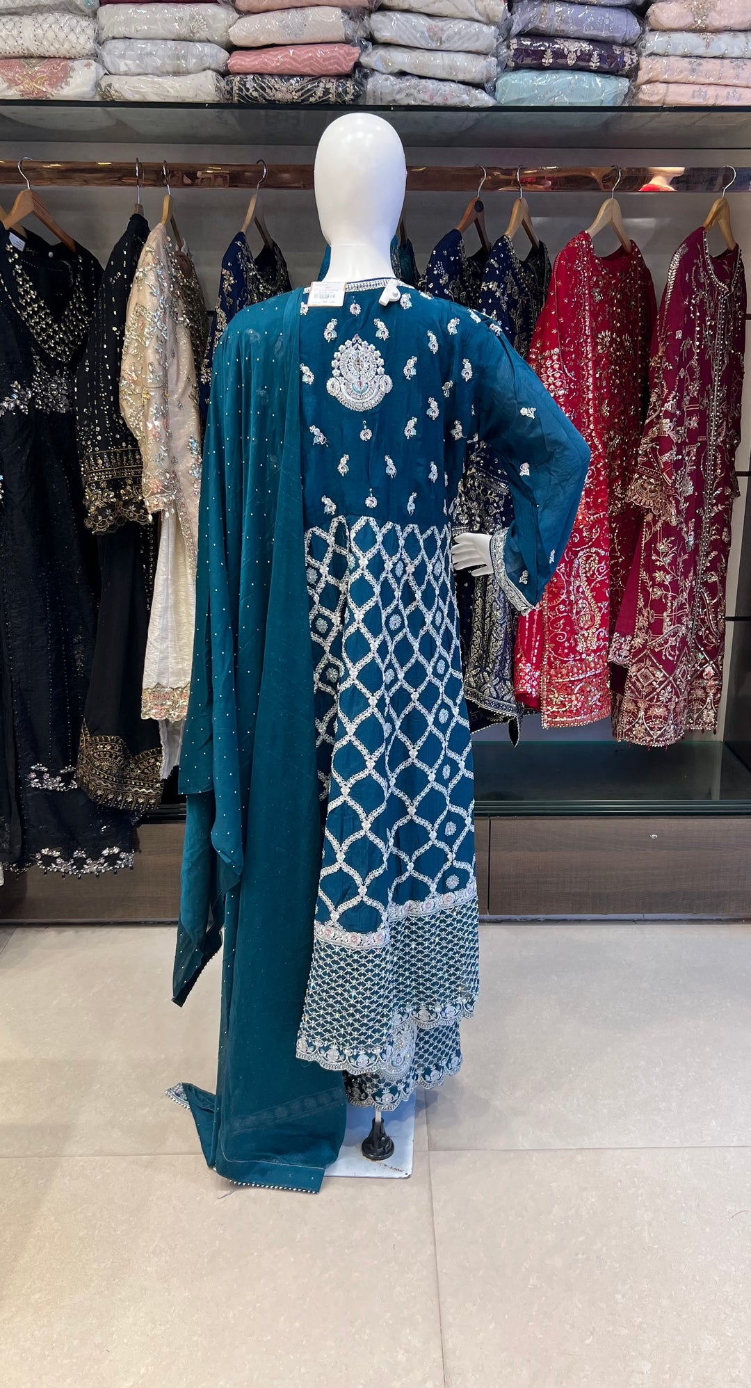 HANDWORK DESIGNER SUIT - MZEJ09