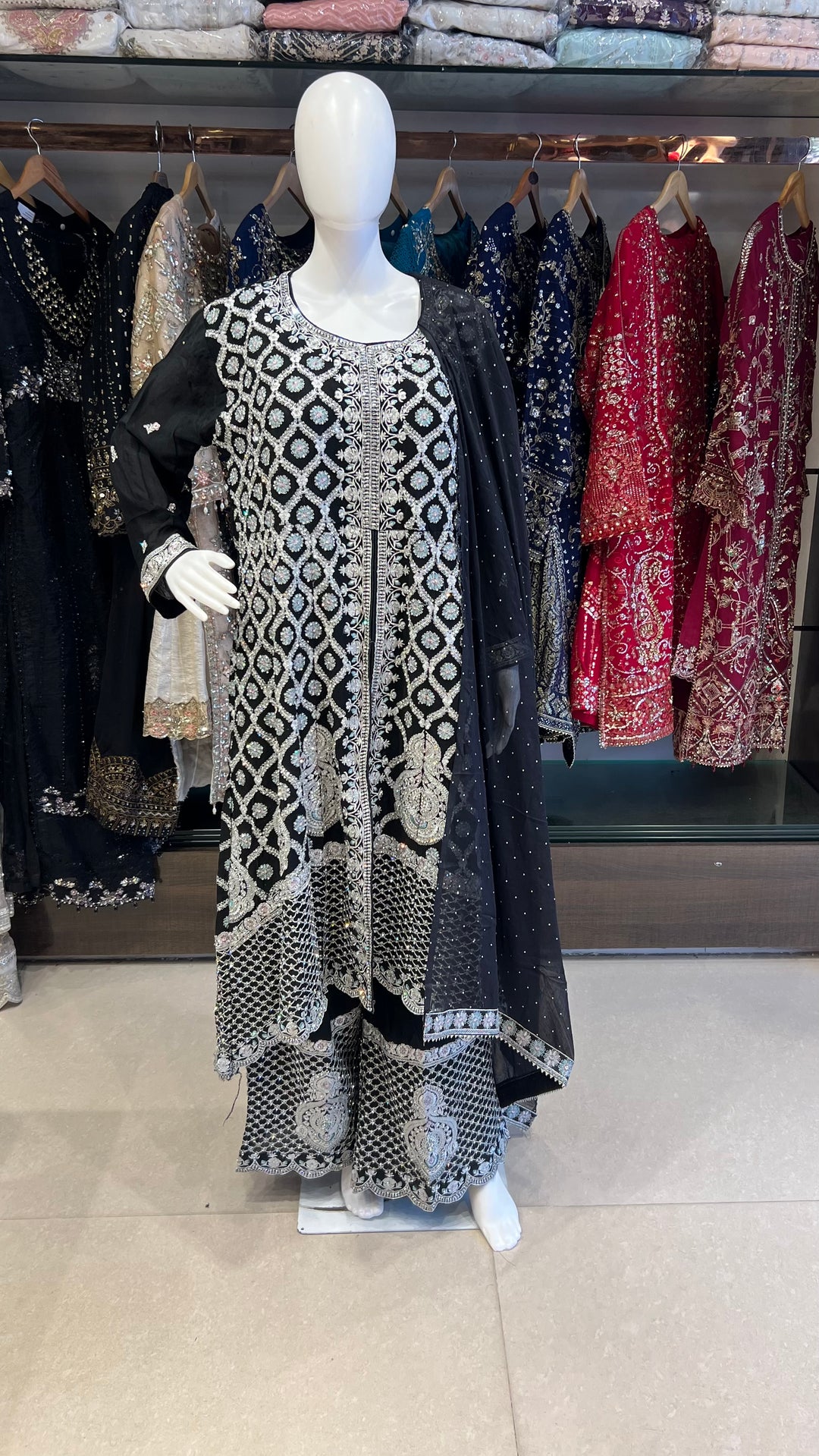 HANDWORK DESIGNER SUIT - MZEJ09