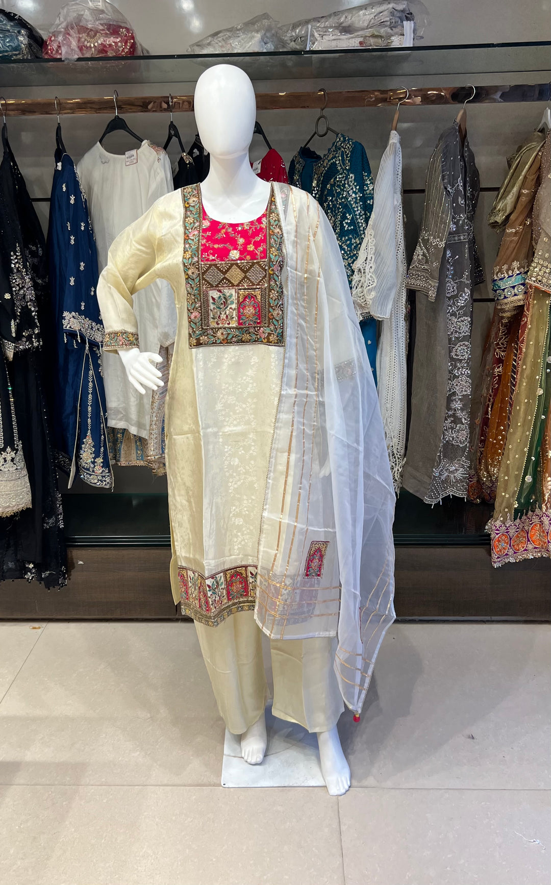 WORK DESIGNER EMBROIDERED SUIT - IKFY05