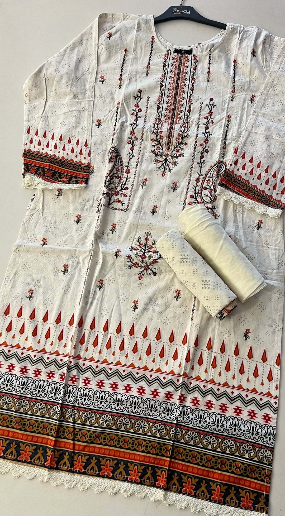 NEW DESIGNER SUIT - BIN SAEED KD068/ WHITE