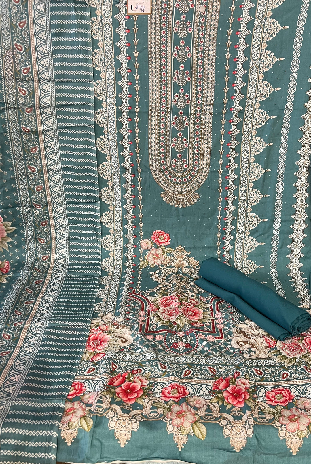 KASHMIRI DESIGNER UNSTITCHED DRESS MATERIAL-IKDD01