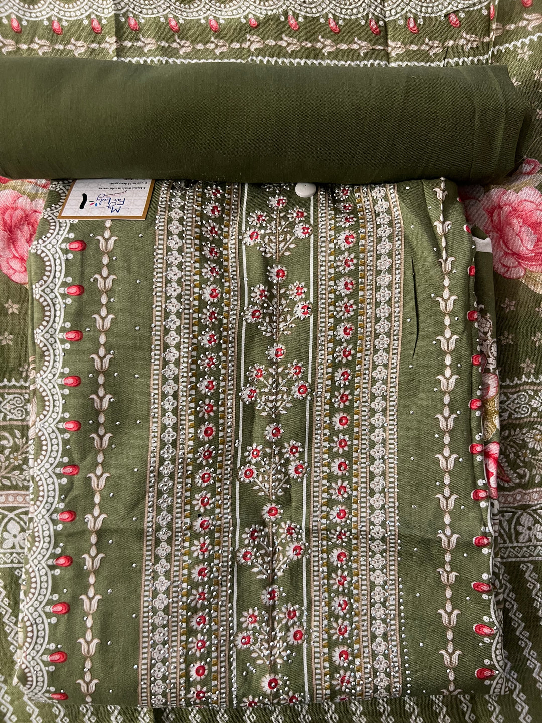 KASHMIRI DESIGNER UNSTITCHED DRESS MATERIAL-IKDD01