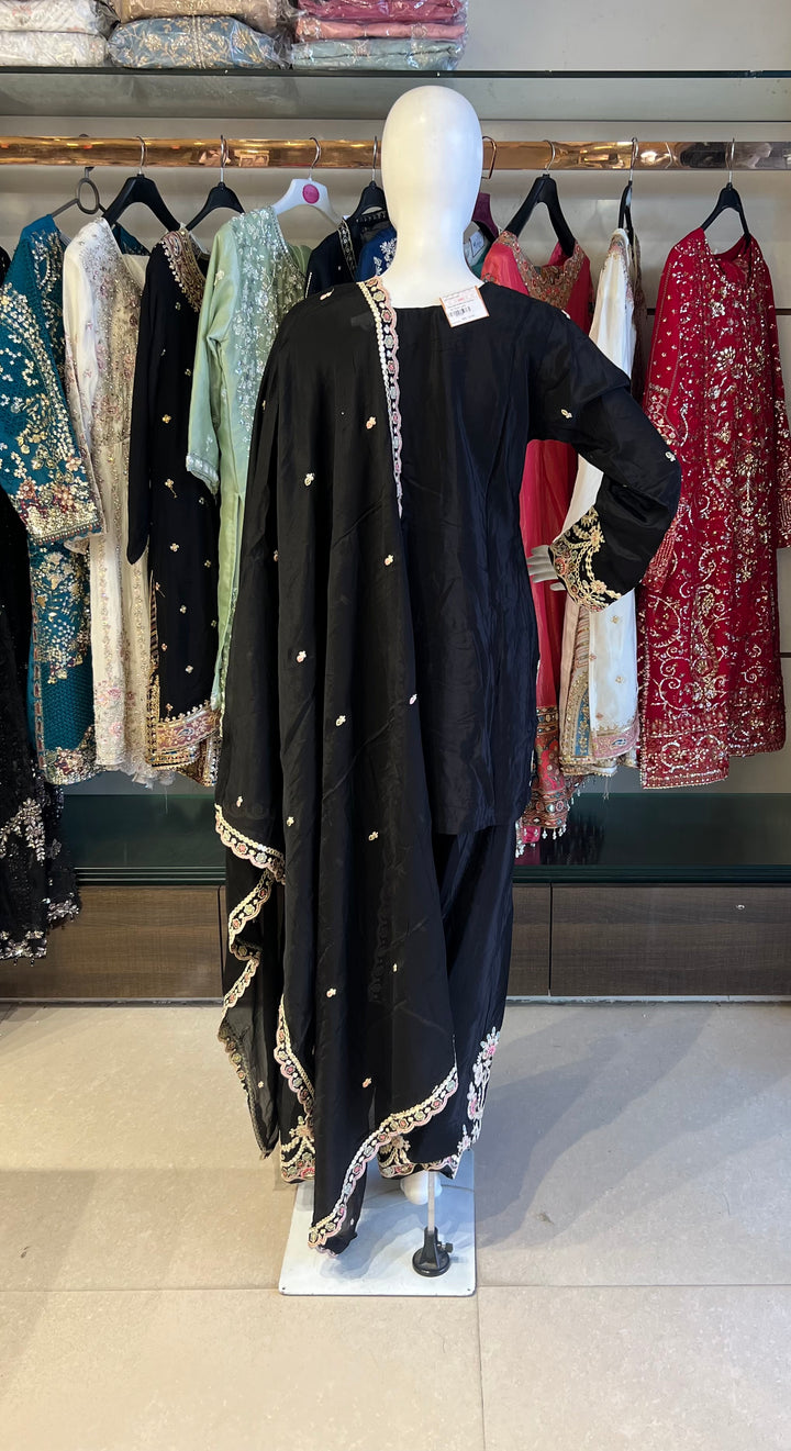 EMBRIDORY WORK DESIGNER SUIT - BTZA09/01