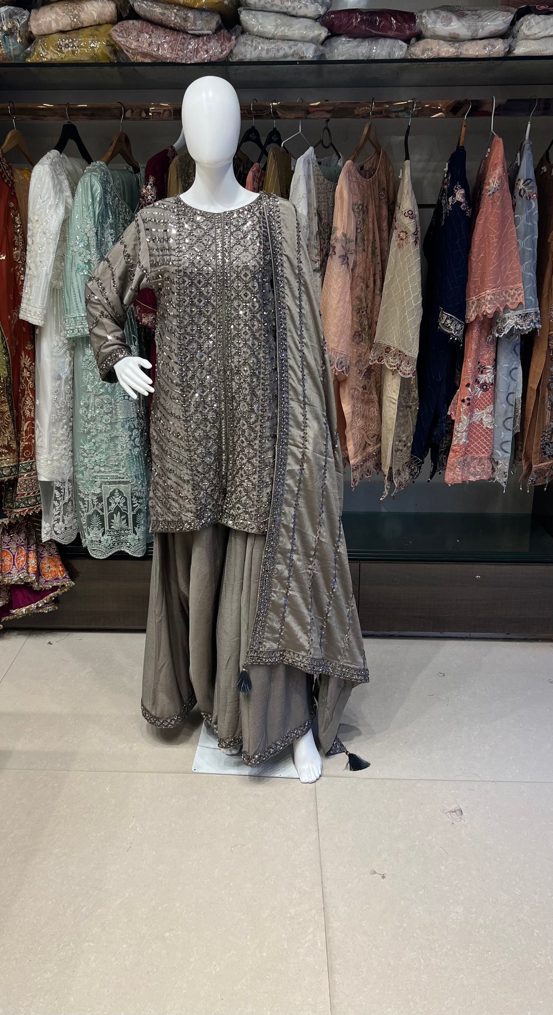 QAMAR DESIGNER WORK SUITS - BRT26