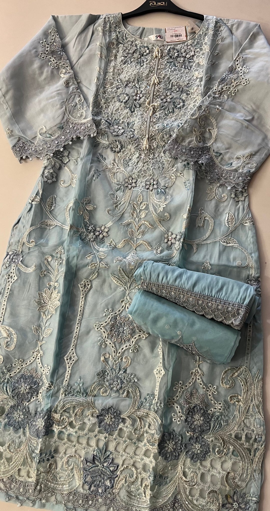 SASHA DESIGNER EMBROIDERY SUITS - BRT66