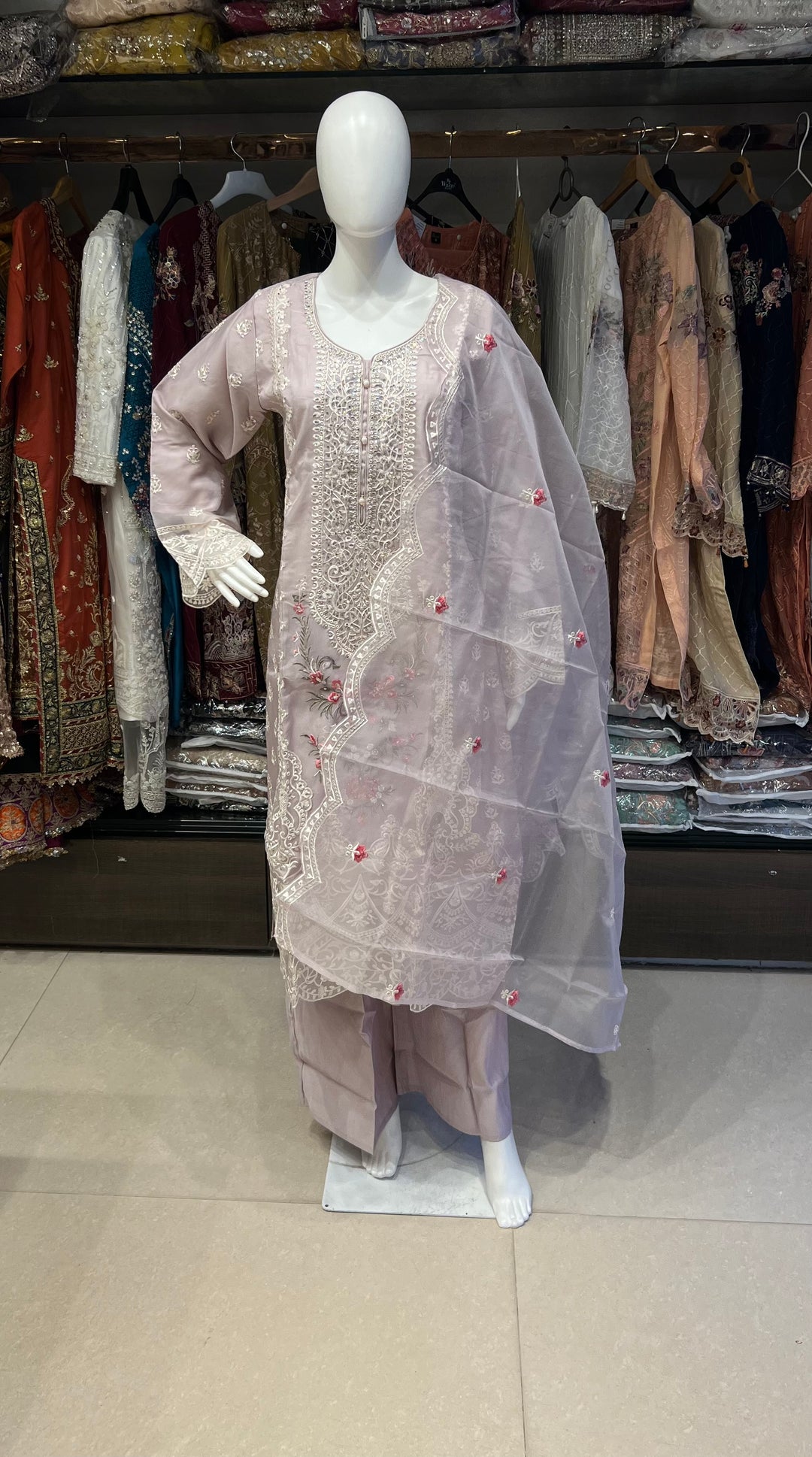 SASHA DESIGNER EMBROIDERY SUITS - BRT66