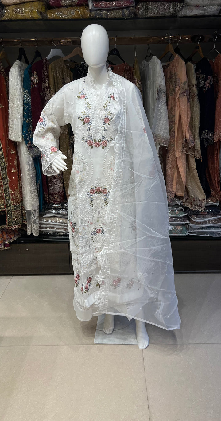 SASHA DESIGNER EMBROIDERY SUITS - BRT66