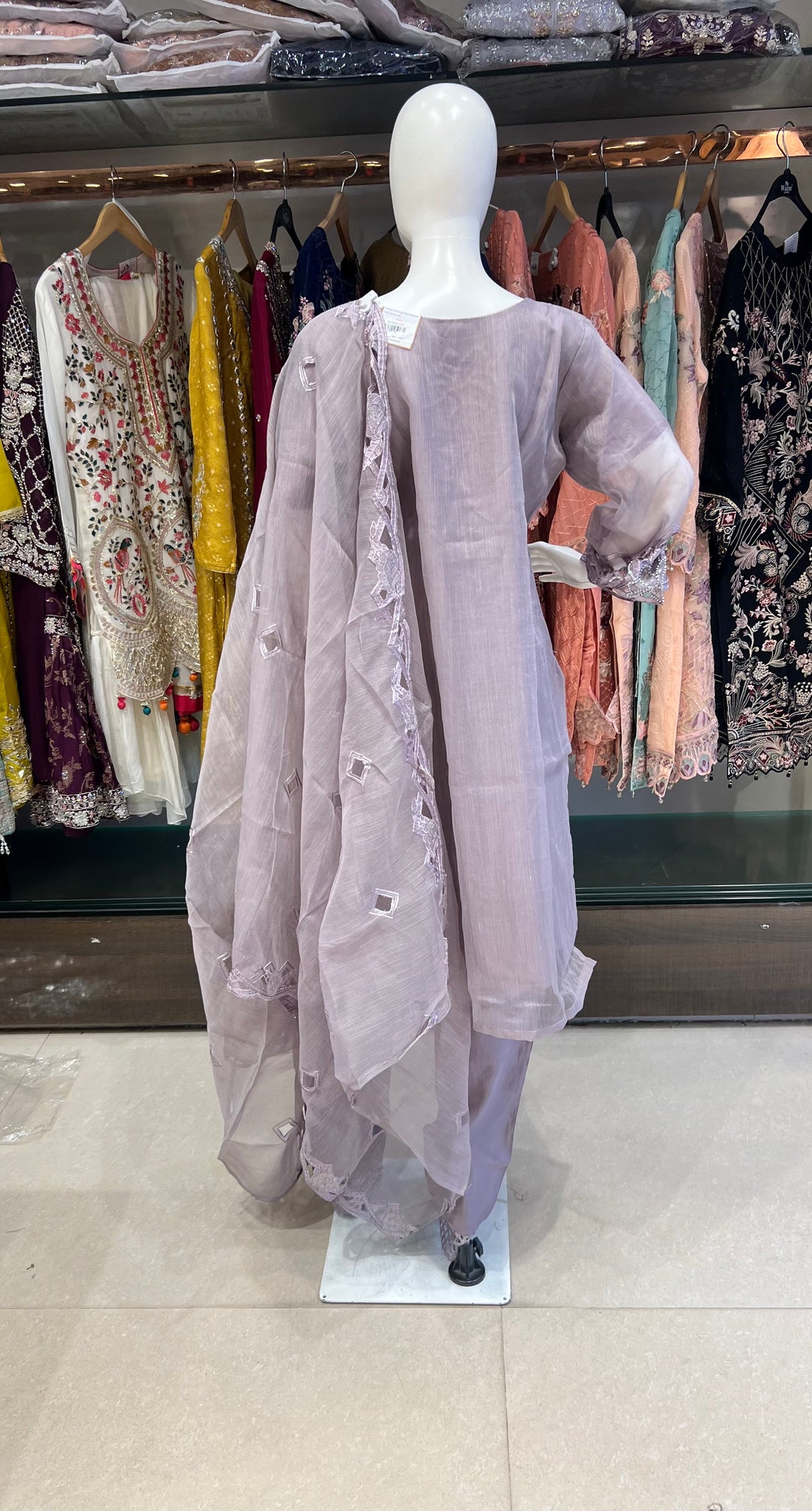 NORA LUXURY DESIGNER COLLECTIONS - IKRW22