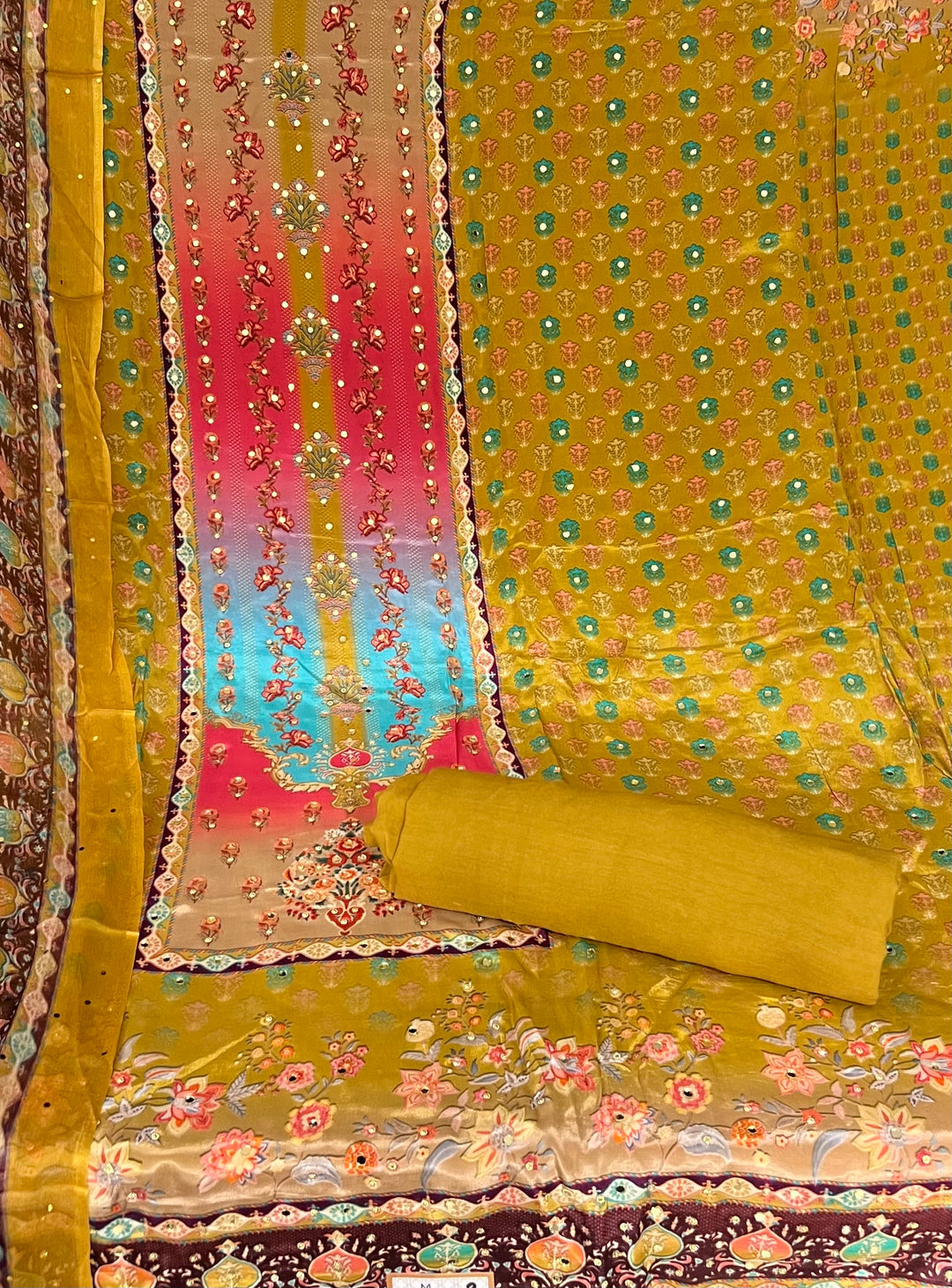 RAJWADI DESIGNER MATERIAL- BTRB02