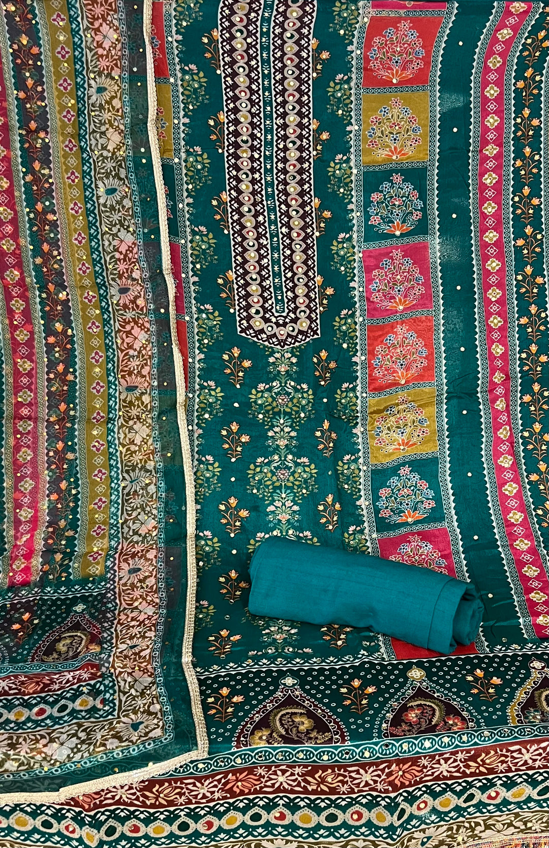 RAJWADI DESIGNER MATERIAL- BTRB02