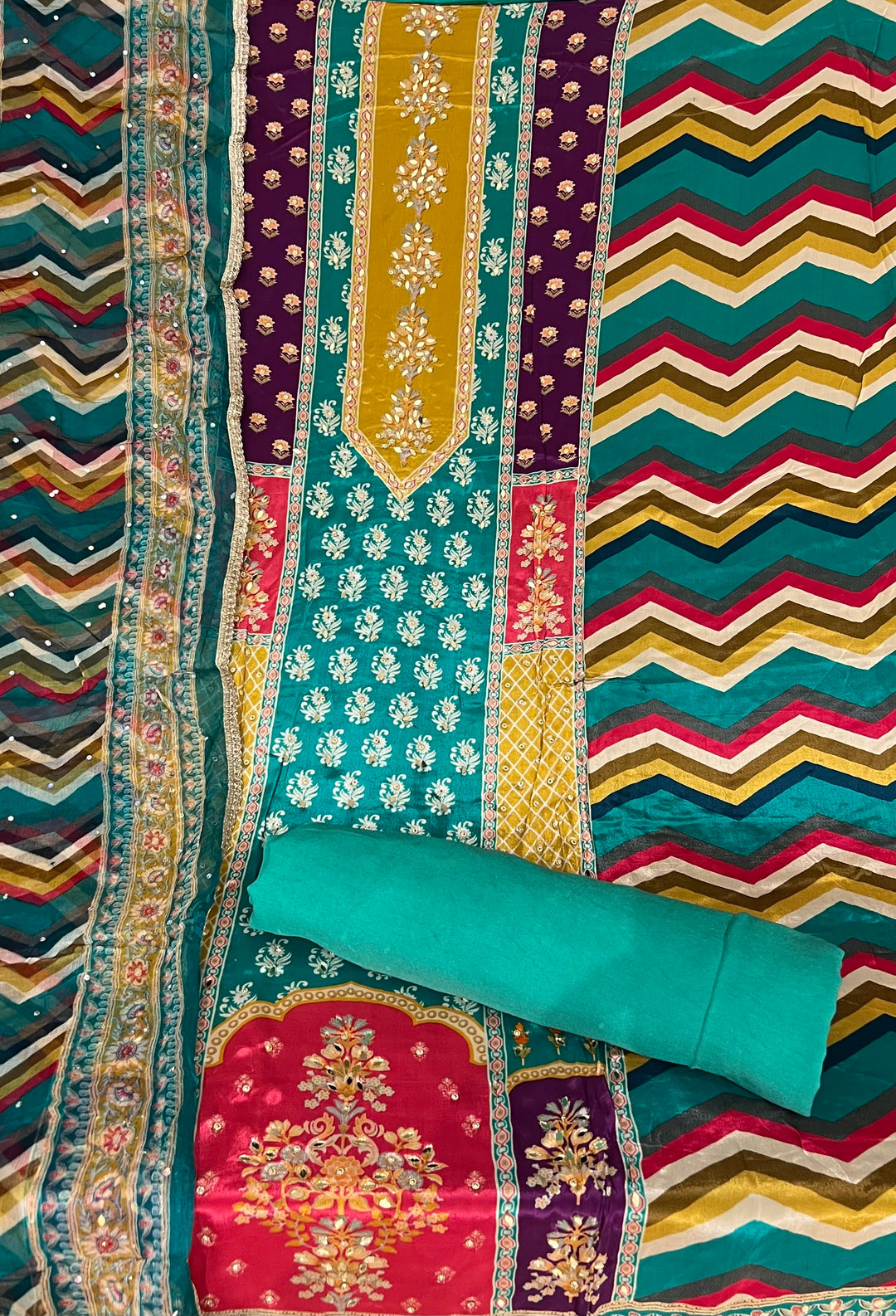 RAJWADI DESIGNER MATERIAL- BTRB02