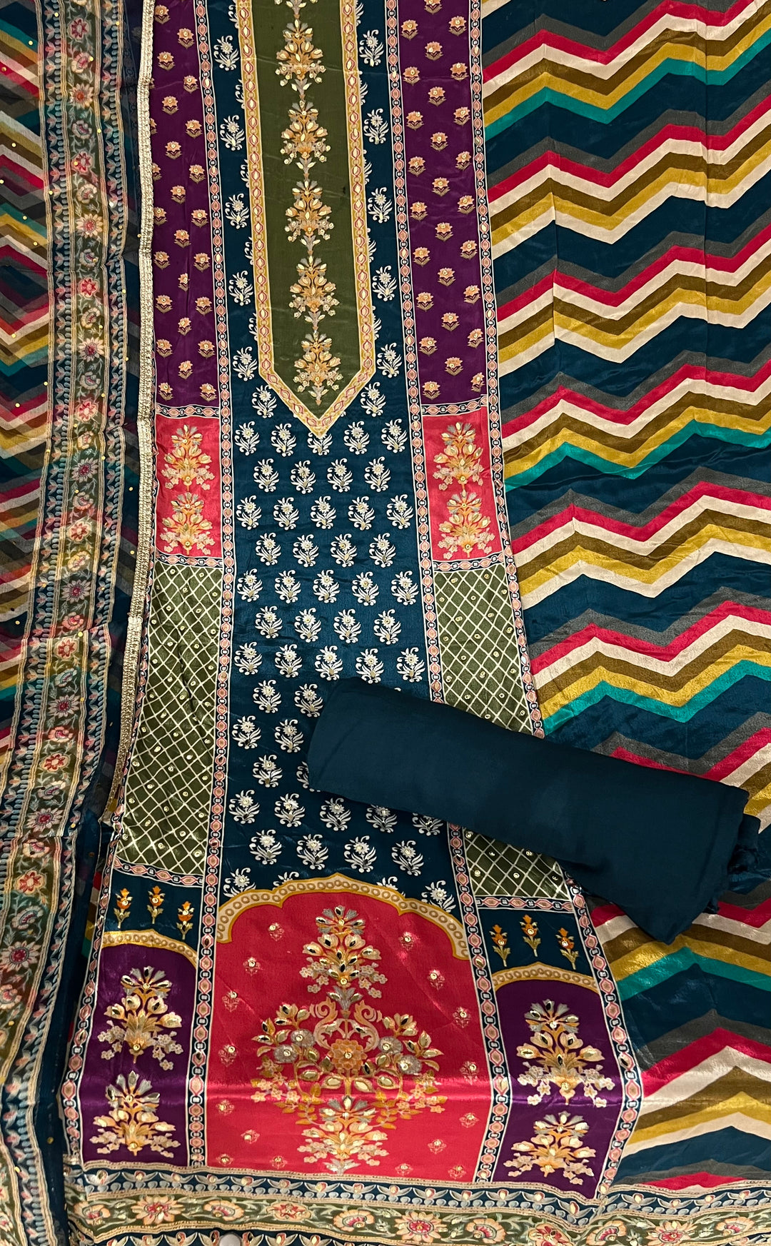 RAJWADI DESIGNER MATERIAL- BTRB02