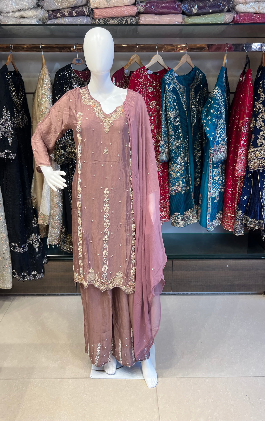 HAND WORK DESIGNER SUIT - MDFA07