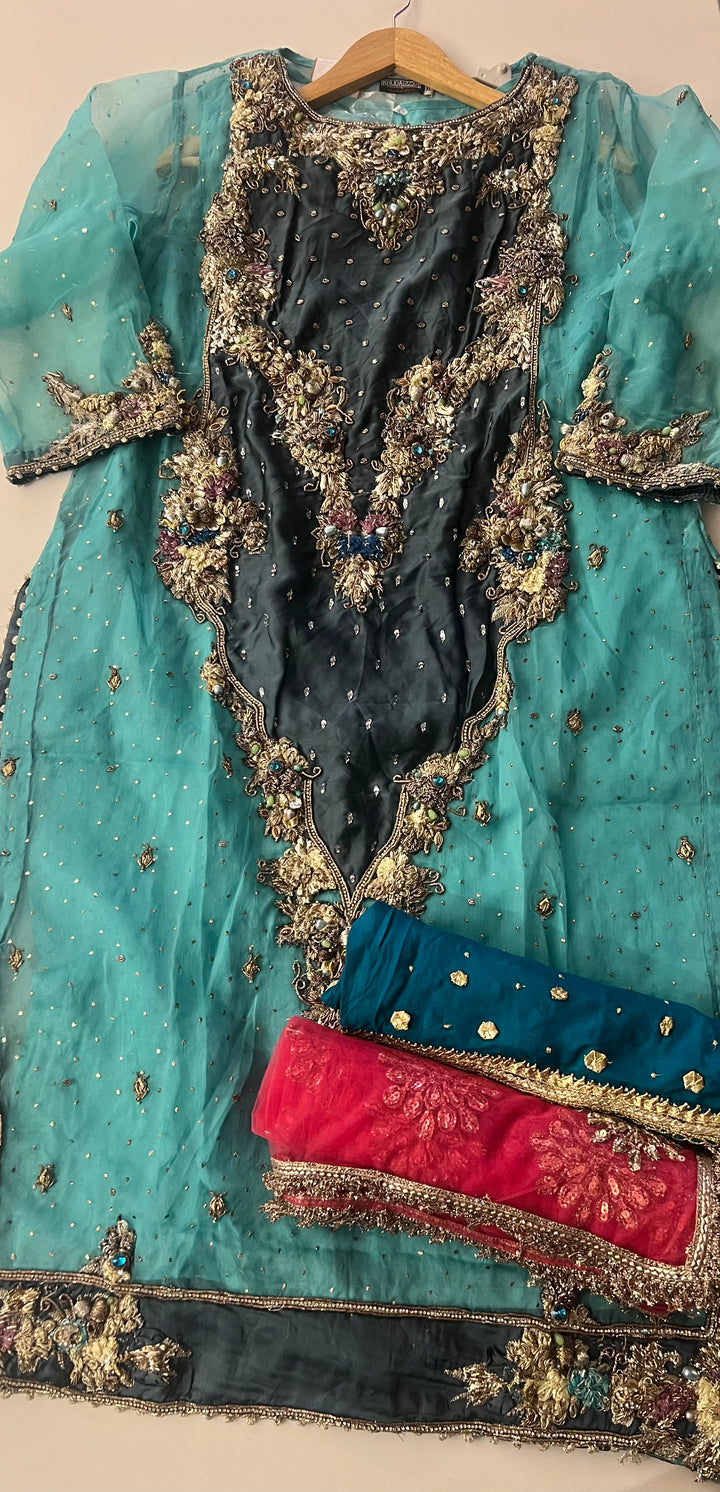 PAKISTANI KHUDABAKSH DESIGNER SUIT - MTR06