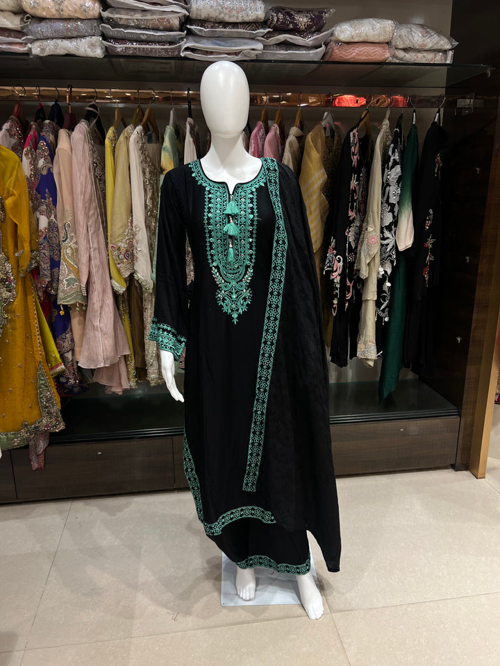 MAHEK DESIGNER SUIT - IKES04