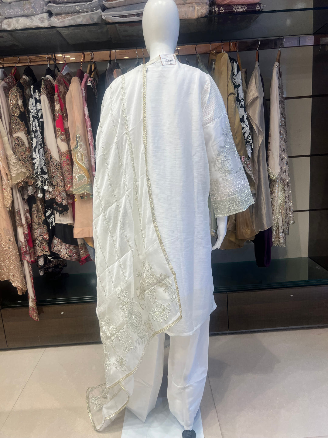 KASHMIRI FESTIVE DESIGNER  SUIT -IKNF19