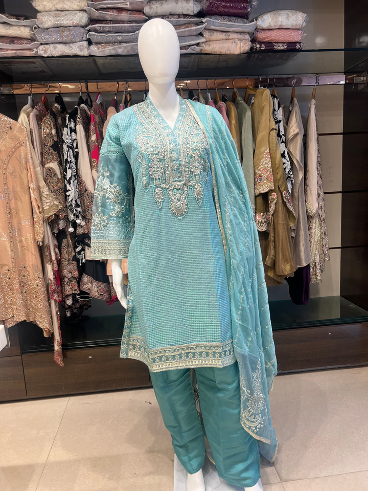 KASHMIRI FESTIVE DESIGNER  SUIT -IKNF19
