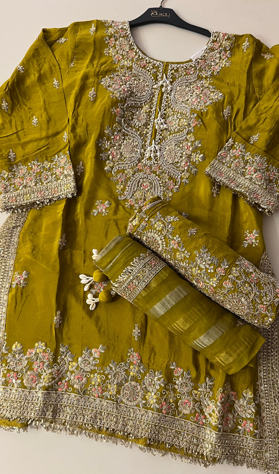 KASHMIRI HAND WORK DESIGNER SUIT - BTA039