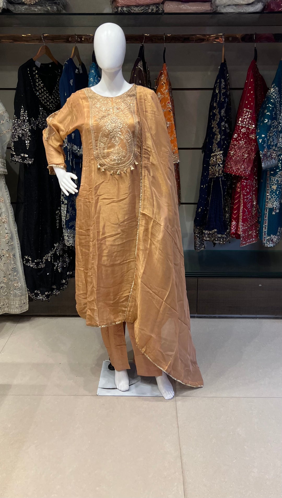 KASHMIRI HAND WORK DESIGNER SUIT - BTA091