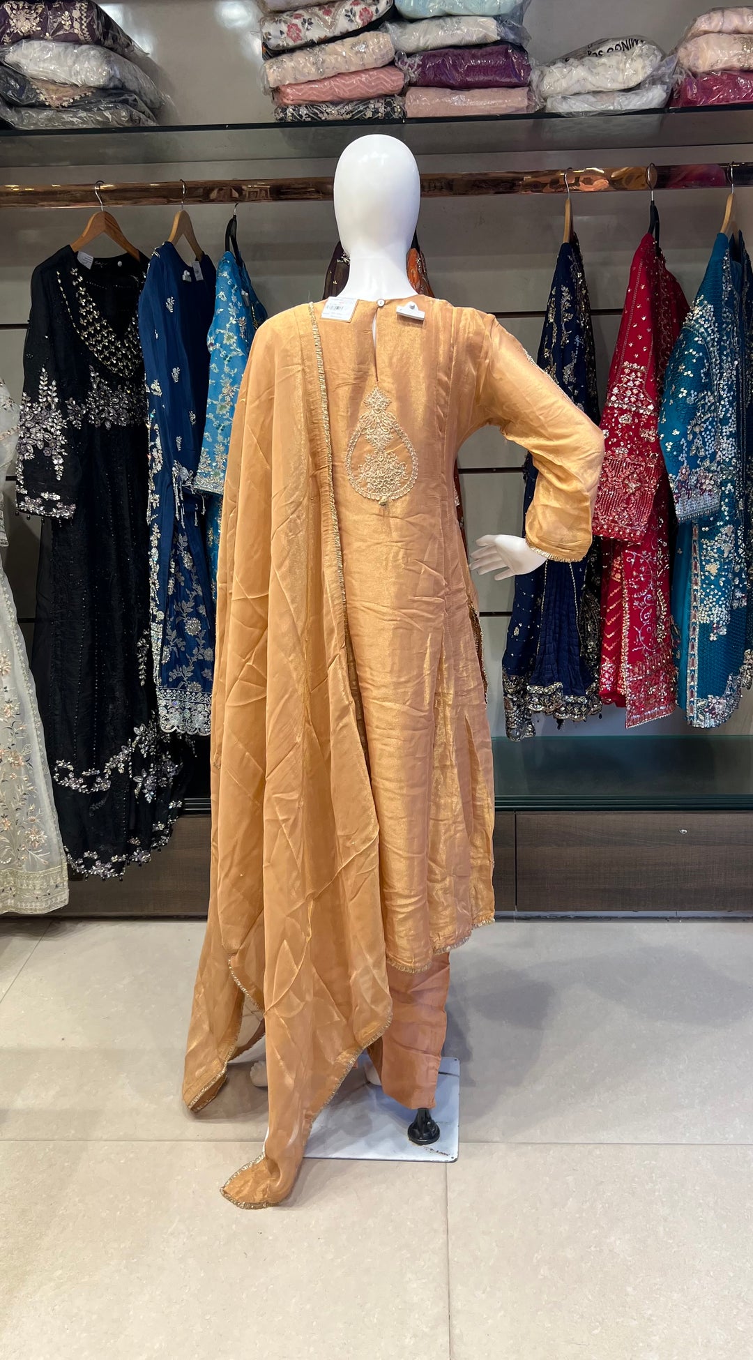 KASHMIRI HAND WORK DESIGNER SUIT - BTA091