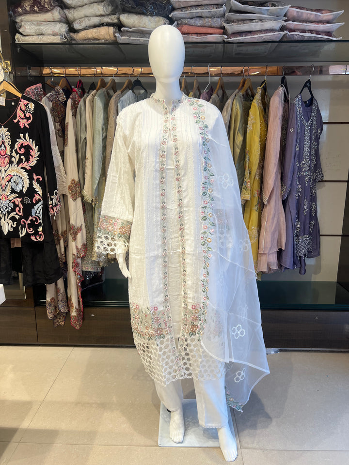 QAMAR ELITE FESTIVE DESIGNER ETHNIC SUIT -IKNX05