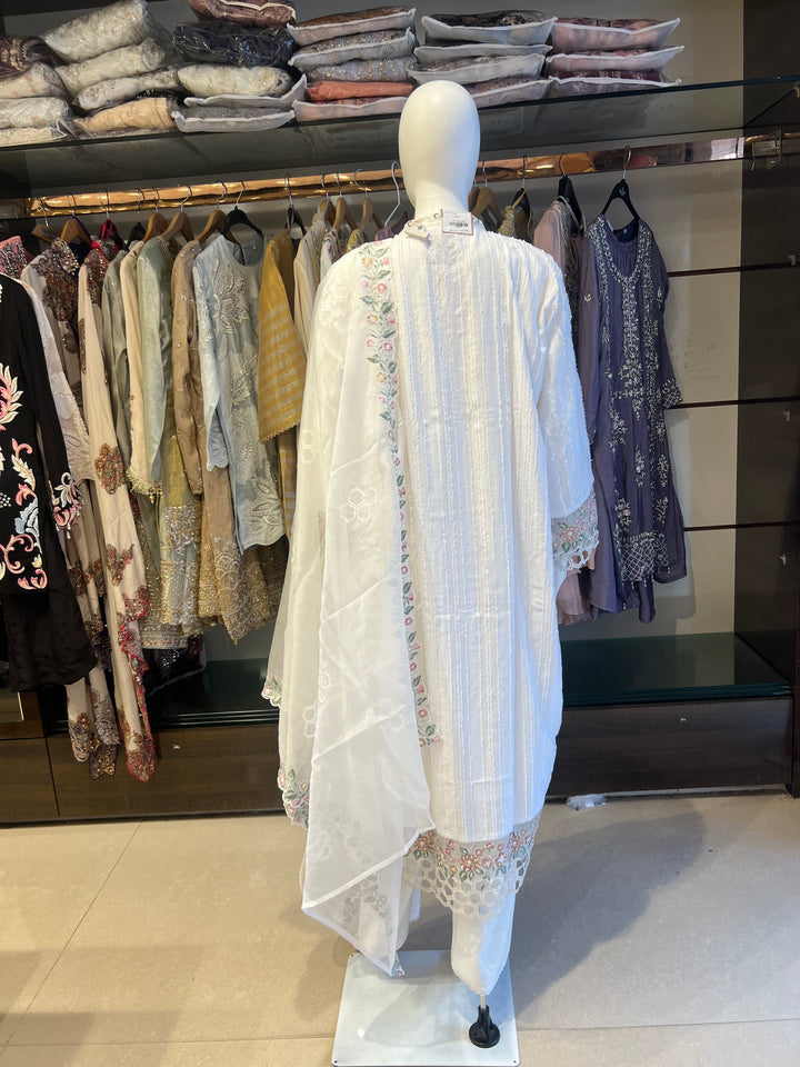 QAMAR ELITE FESTIVE DESIGNER ETHNIC SUIT -IKNX05