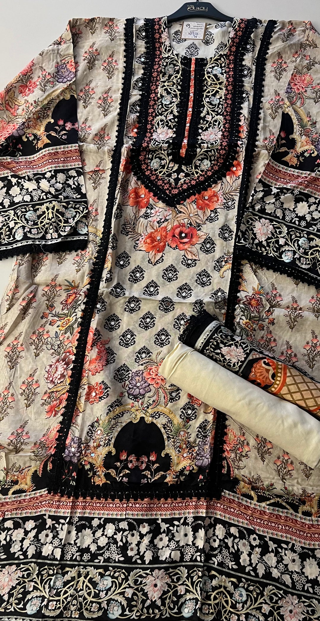 UNMSTITCHED  DESIGNER SUIT- IKBN06/5