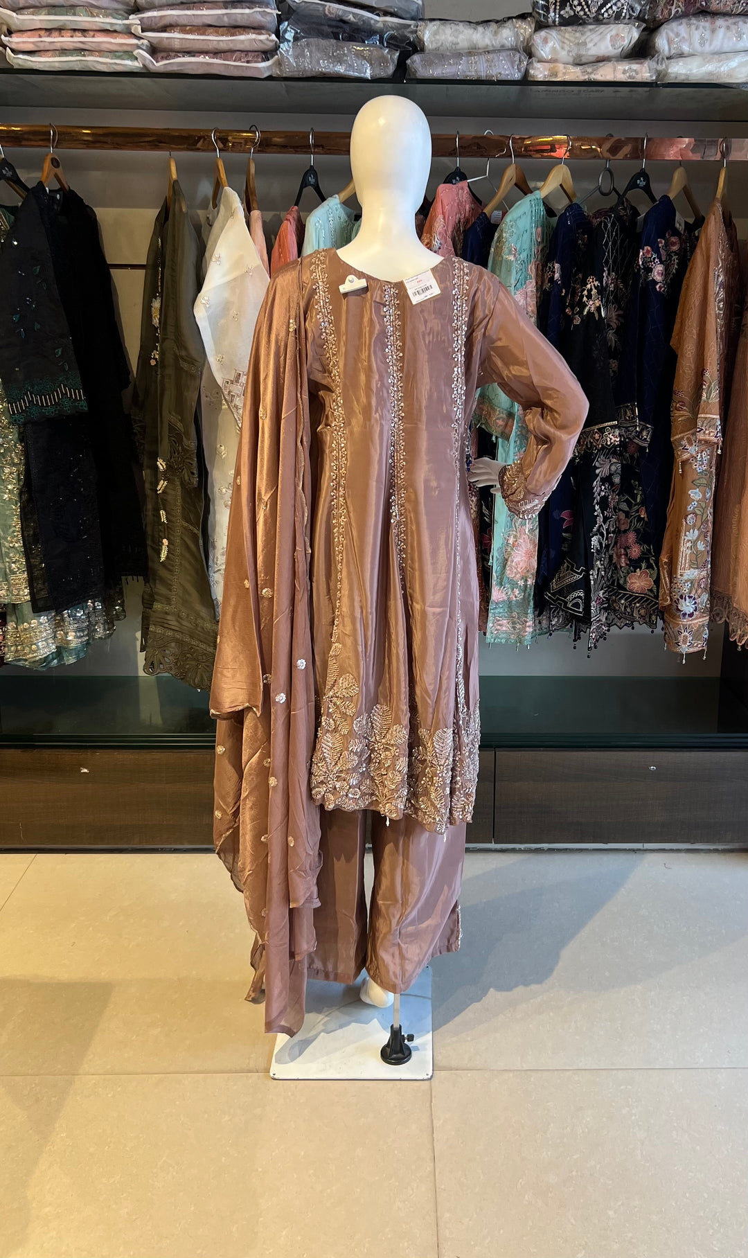 HANEEN LUXURY DESIGNER FESTIVE PARTY WEAR SUIT - MDFY114