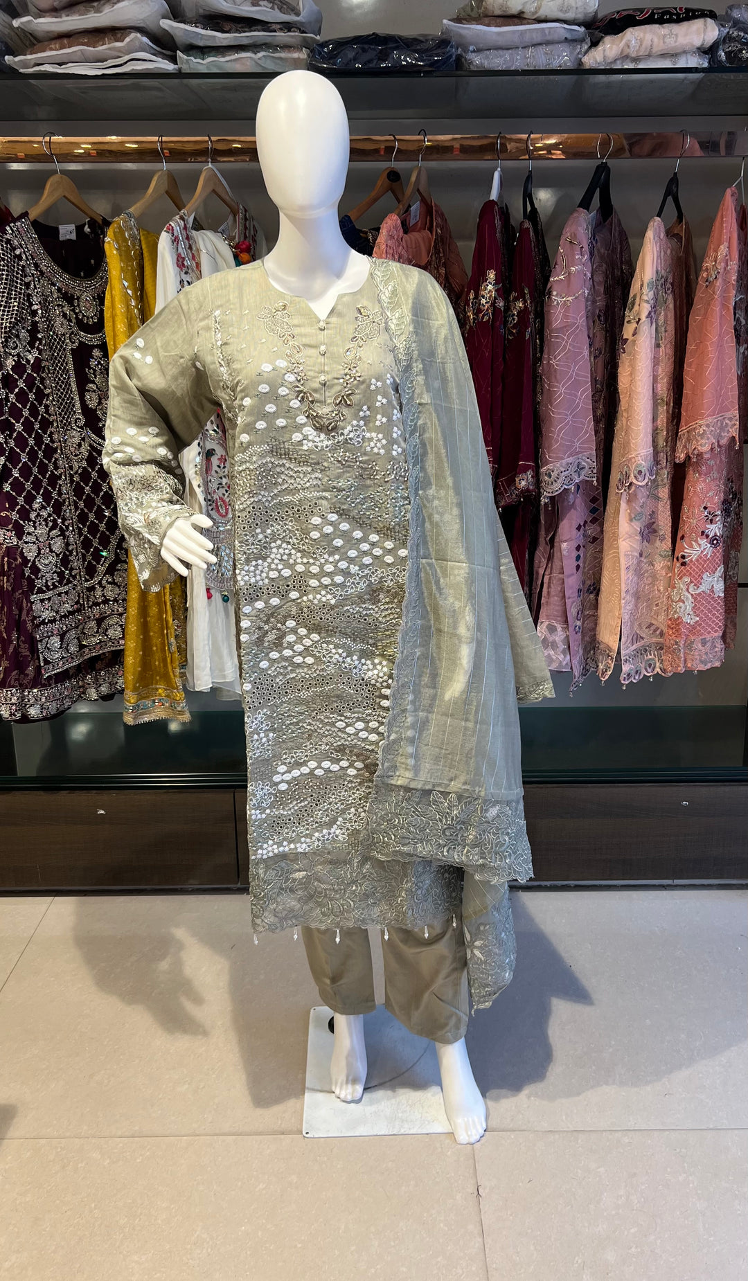 HAWA CLASSIC DESIGNER 3 -PIECE SUIT - AAF08